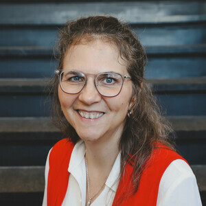Dr. Cath Thorlakson